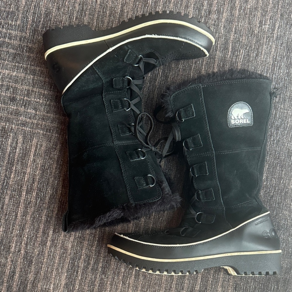 Sorel Women's Black and Cream Winter Boots